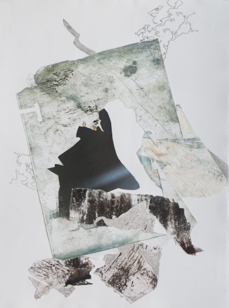 „Opaque", 60 × 80 cm, Materialdruck und Collage auf Büttenpapier, 2025 Abstrakte Collage mit Schwarz-Weiß-Elementen und blassen Farbtönen der Natur.